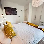 Lovely 1 Bedroom Apartment W Balcony&Parking-Bon10